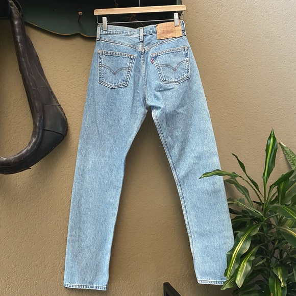Vintage Levi’s 501 High Waist Straight Leg Jean W27 26 - Picture 2 of 9